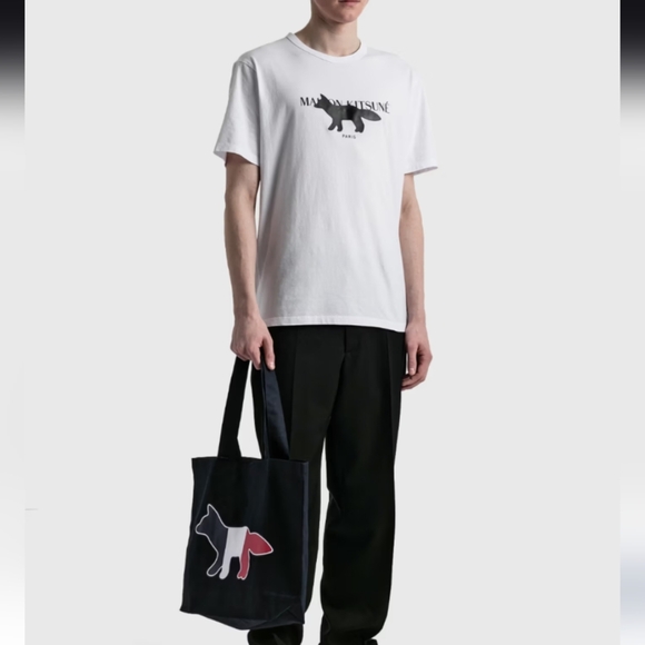 Maison Kitsune Fox Stamp Classic T-Shirt White Size XS EUC - Picture 1 of 8